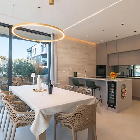Belmar Family House With Play For Kids & Pool *
