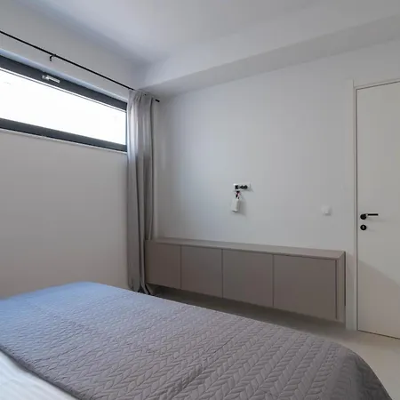 Belmar Family House With Play For Kids & Pool Villa