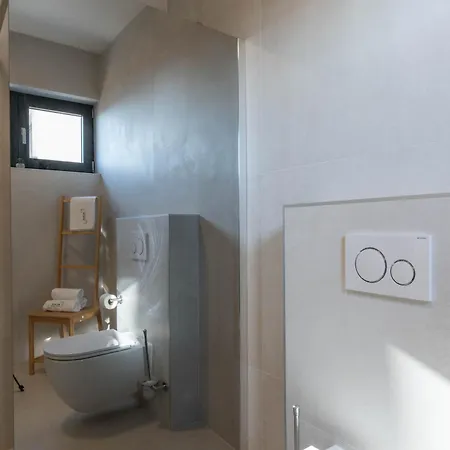 Вилла Belmar Family House With Play For Kids & Pool Мандре