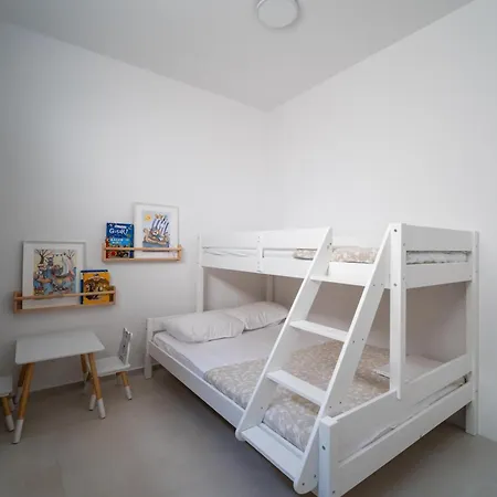Belmar Family House With Play For Kids & Pool